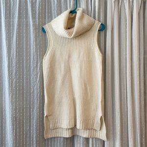 Saks Fifth Avenue Cashmere Sleeveless Sweater M